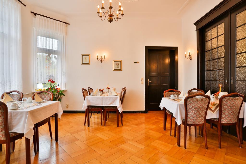 Hotel & Pension Villa Camenz Güstrow Buitenkant foto