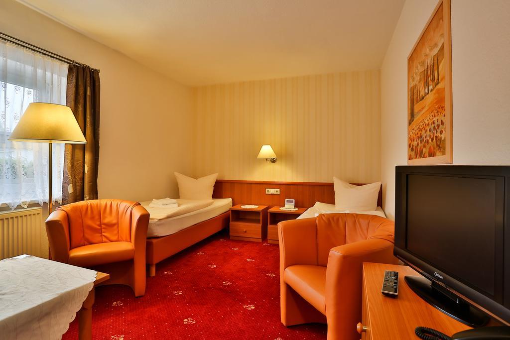 Hotel & Pension Villa Camenz Güstrow Kamer foto