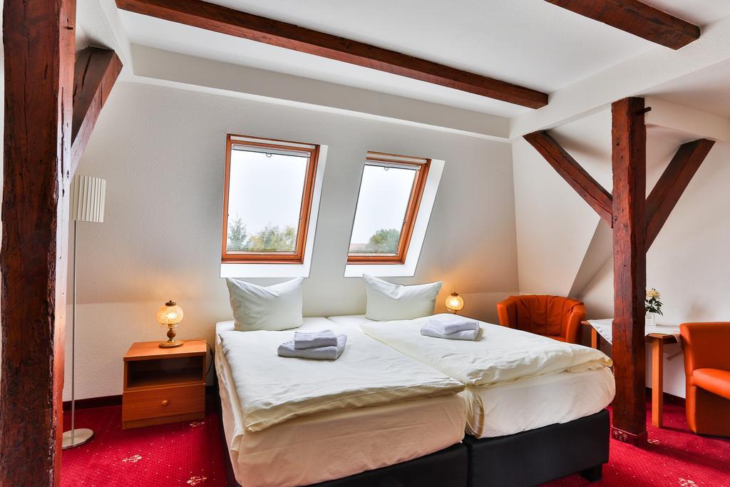 Hotel & Pension Villa Camenz Güstrow Kamer foto